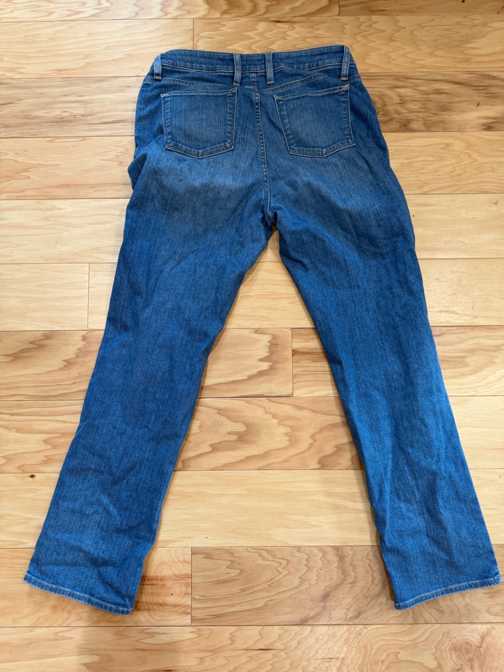 L.L.Bean Favorite Fit Jeans Womens 10 Regular Medium Wash Bootcut Stretch Denim - Picture 7 of 8